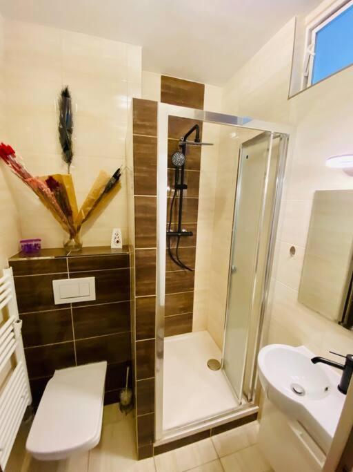 2 Izbovy - Blizko Centra Martin Appartement Buitenkant foto